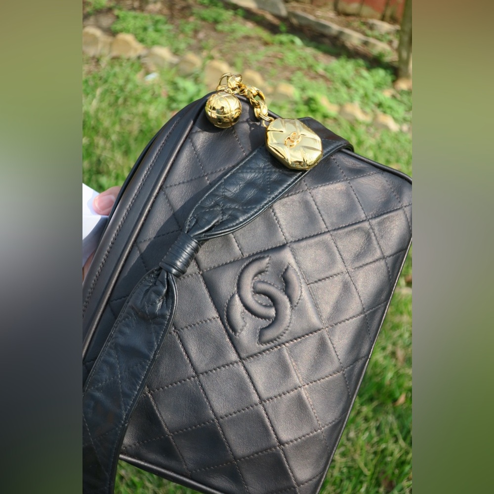 Vintage CHANEL Camera Bag